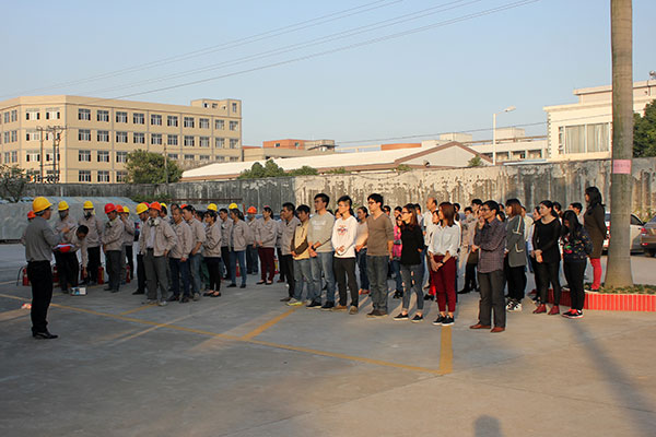 明邦（bāng）化（huà）工消（xiāo）防演練