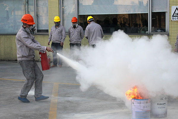明邦化工（gōng）消防演練